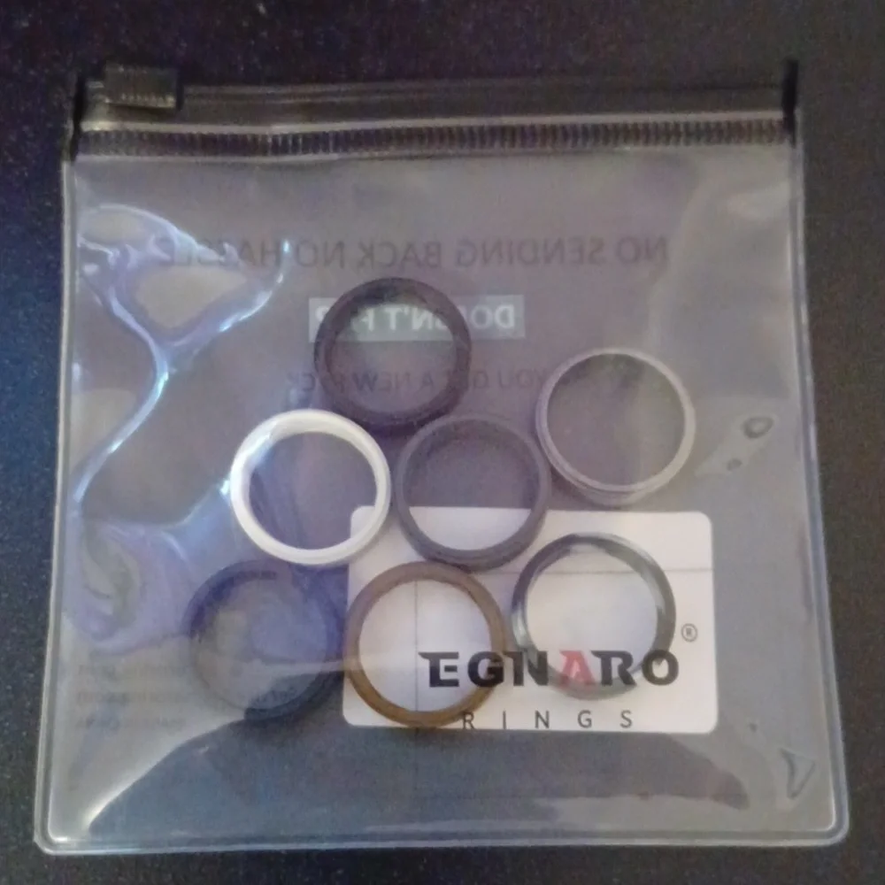 New 7 Piece Men's Silicone Rings Multiple Sizes
